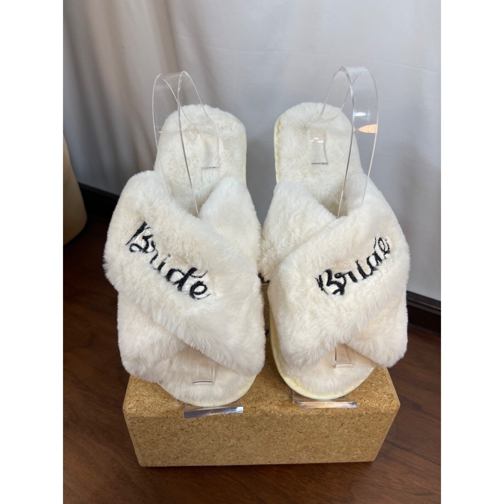 Fuzzy Bride Slippers Med/Lg Cream NWOT